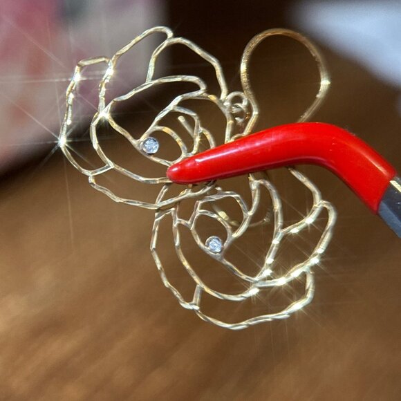 Delicate 14K Gold Diamond Flower Earrings - Picture 4 of 6